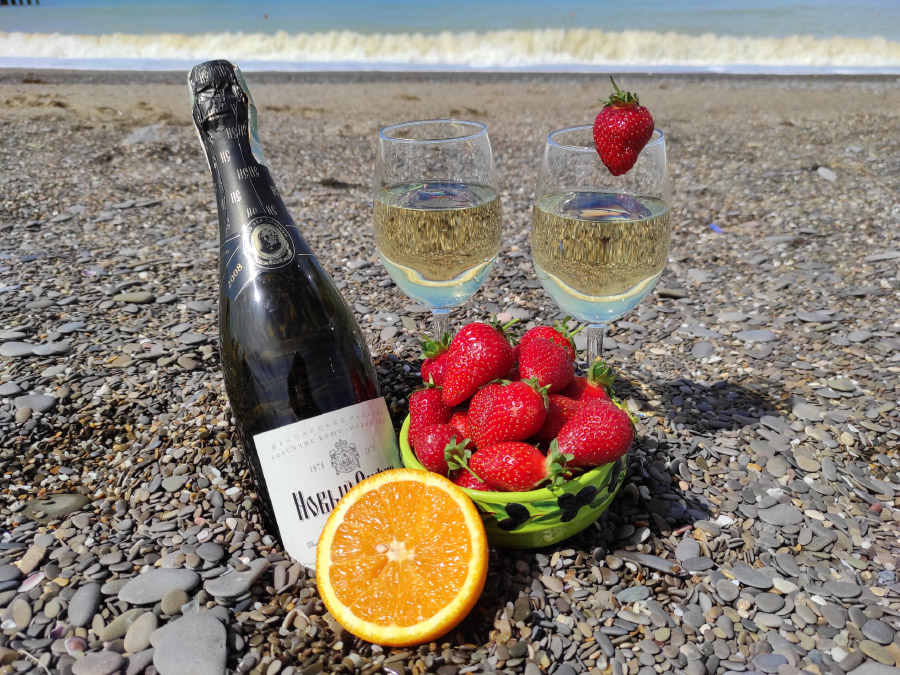 Море, клубника, шампанское на отдыхе в Судаке 